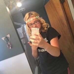 Meet your Posher, Ella